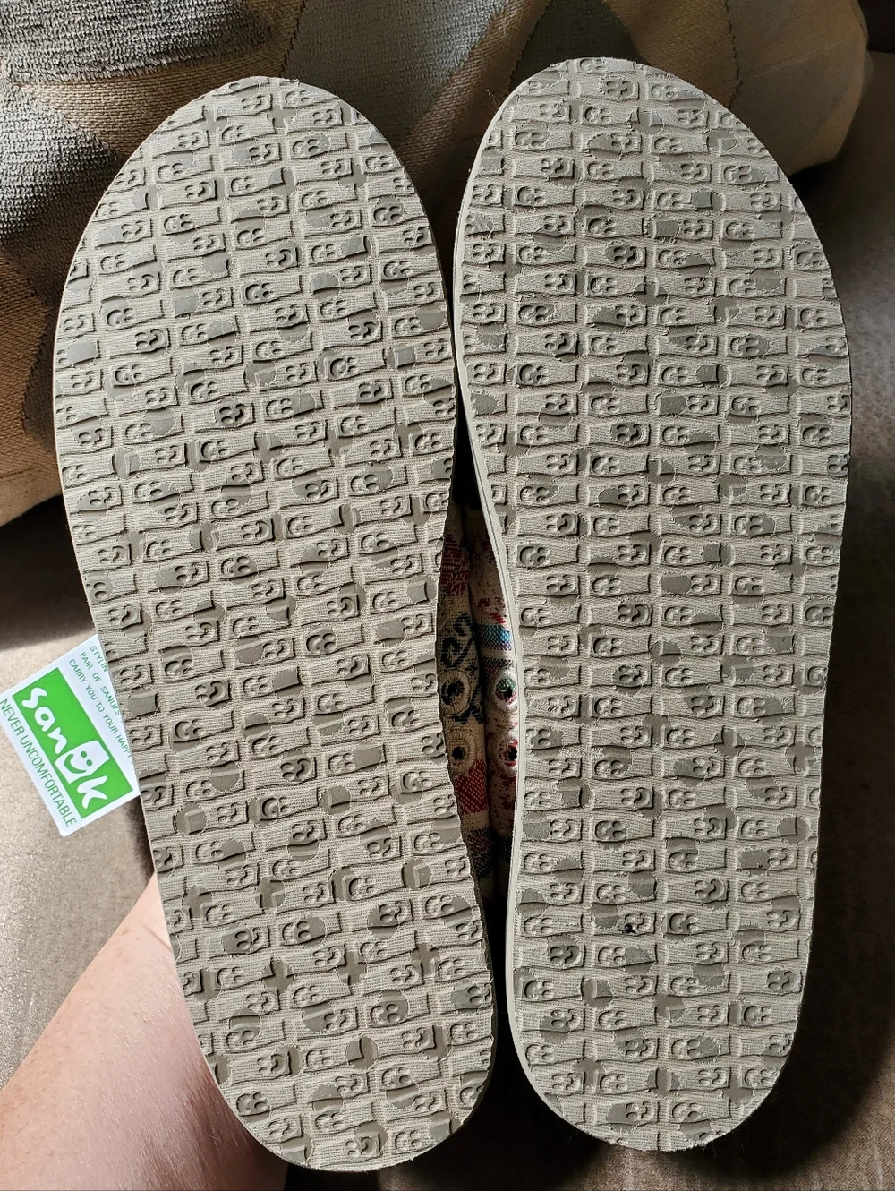 Sanuk new donna